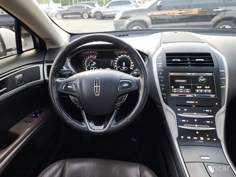 Lincoln MKZ
