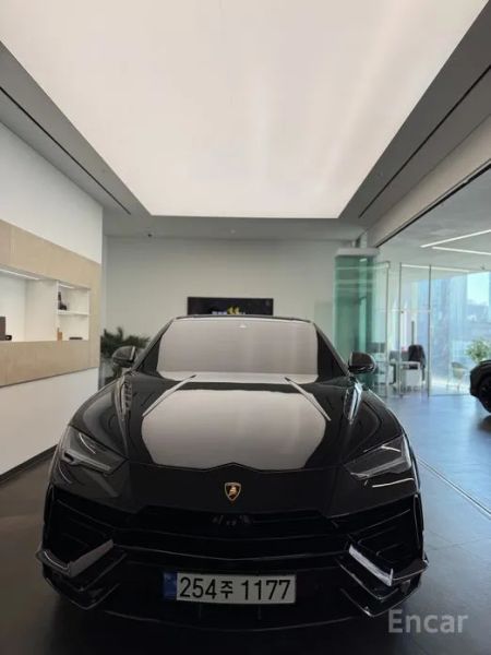 Lamborghini urus