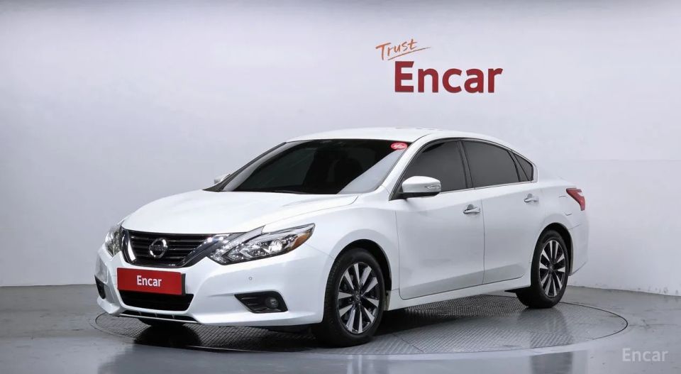 Nissan altima