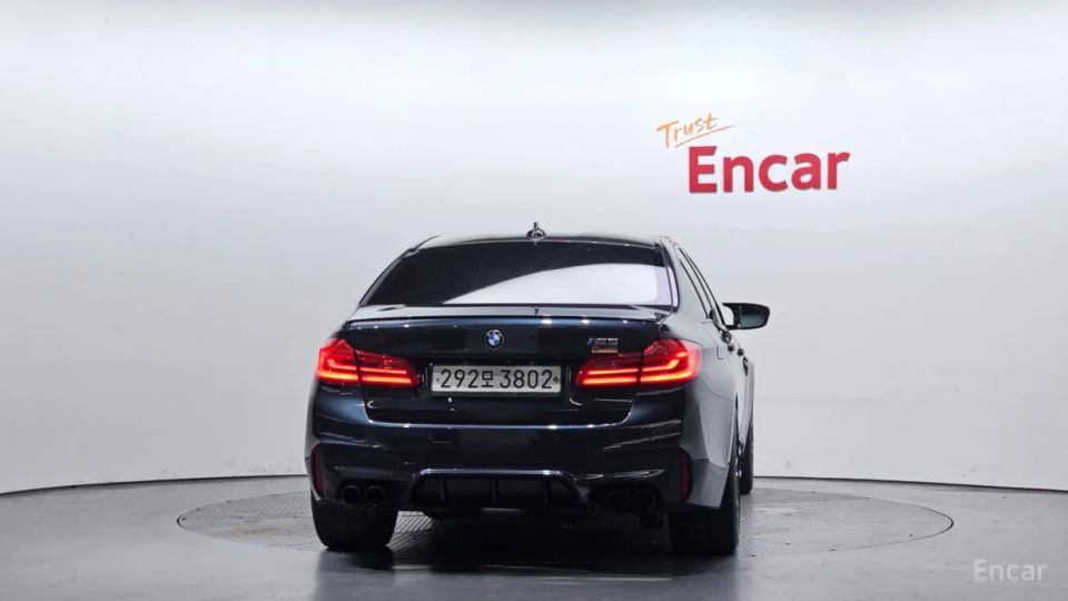 BMW M5