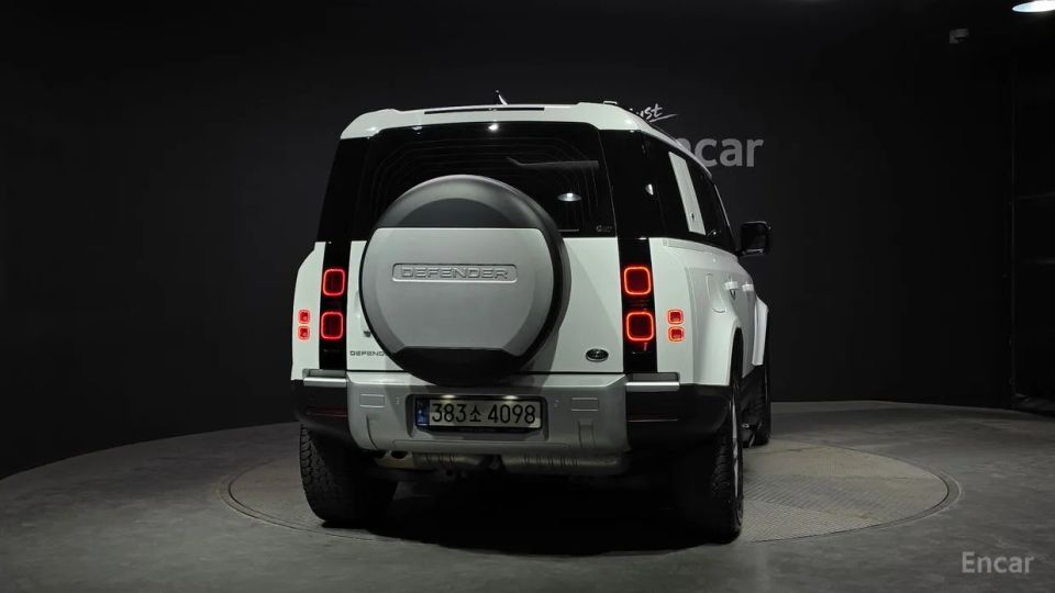 Land Rover Defender