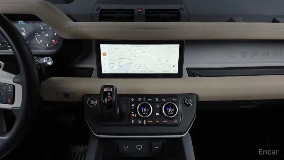 Land Rover Defender