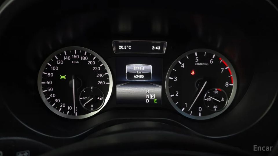 Infiniti Q30