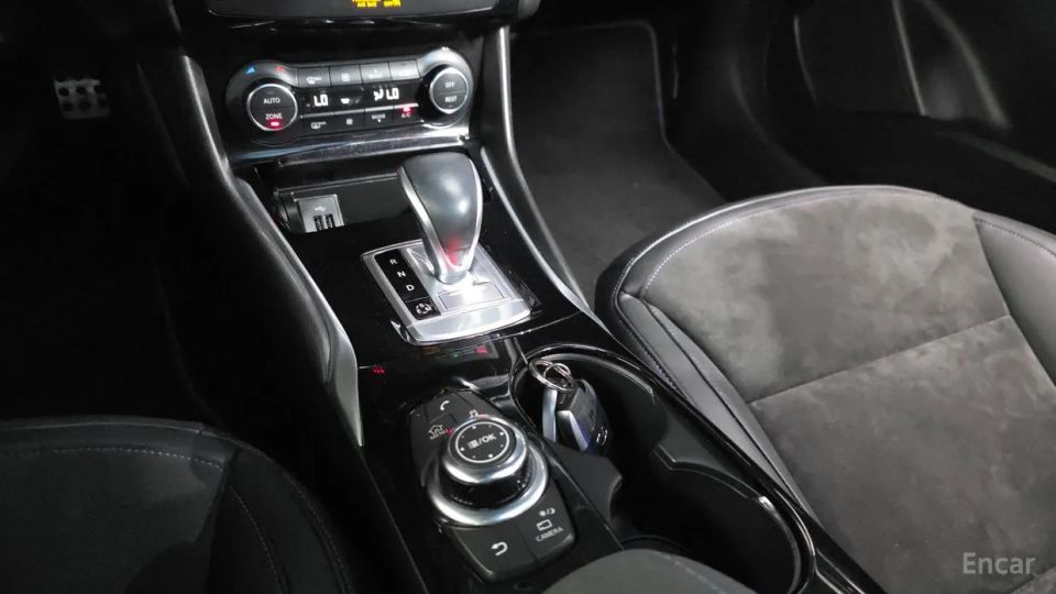 Infiniti Q30