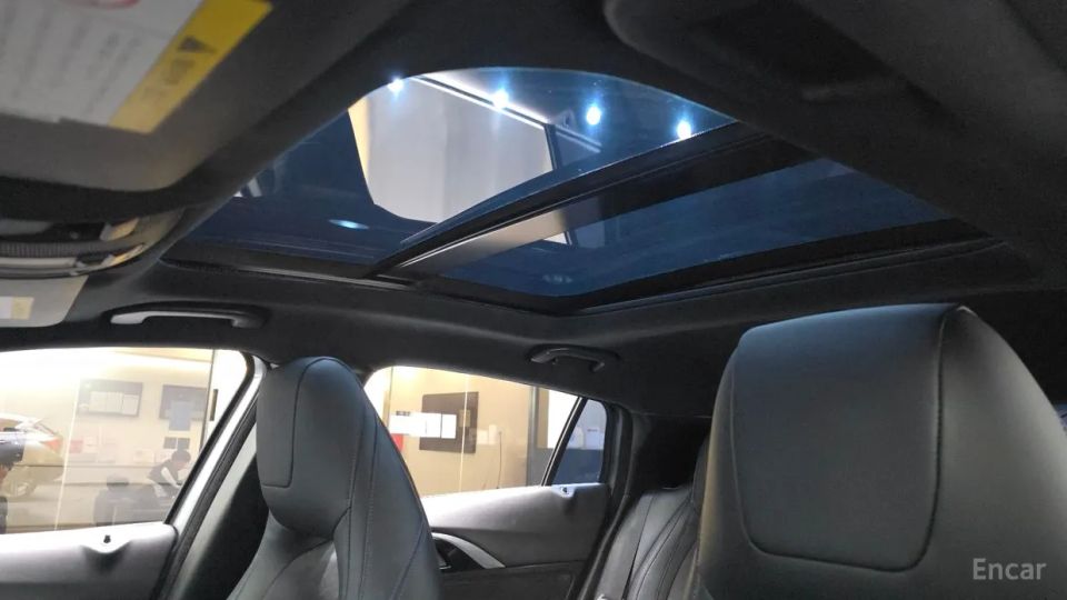 Infiniti Q30