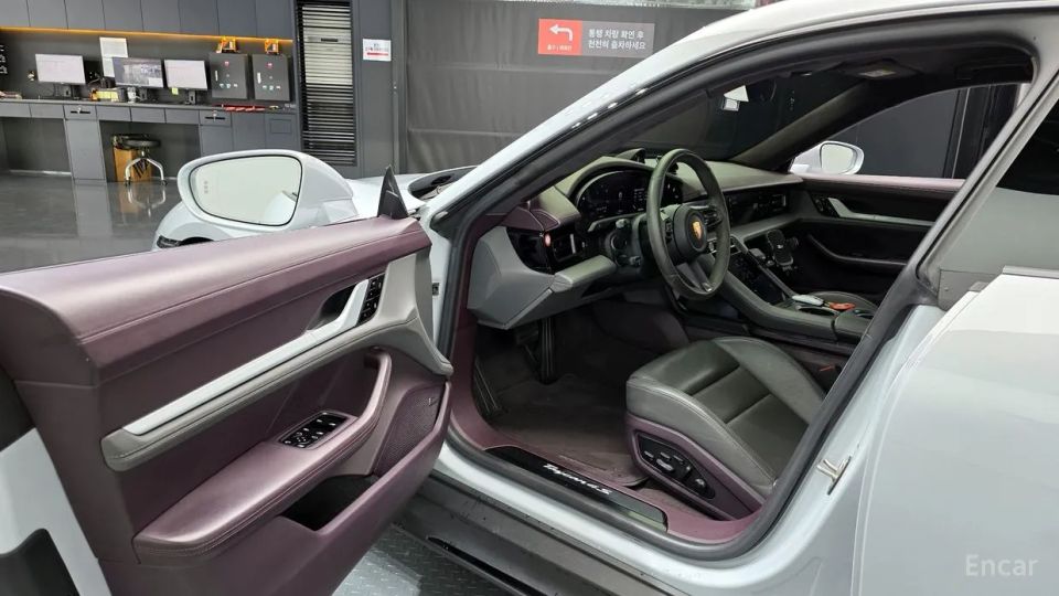 Porsche Taycan