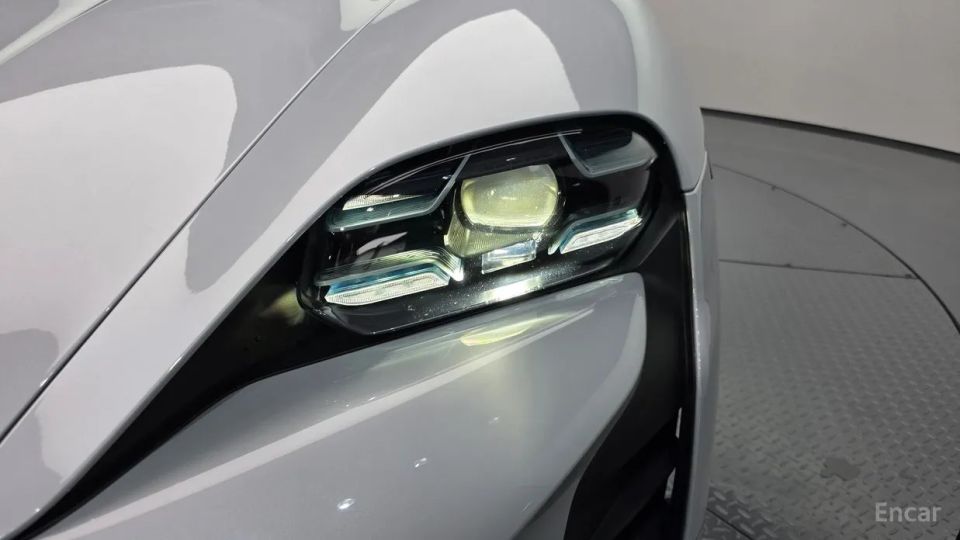 Porsche Taycan