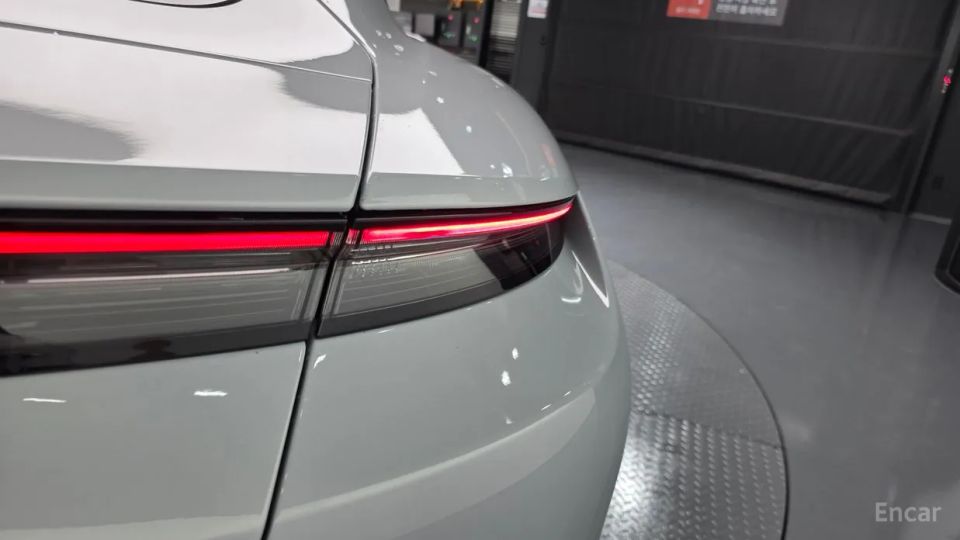 Porsche Taycan