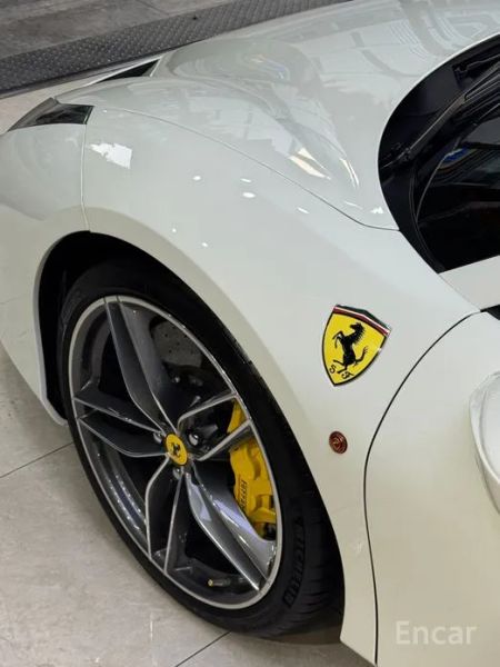 Ferrari 488