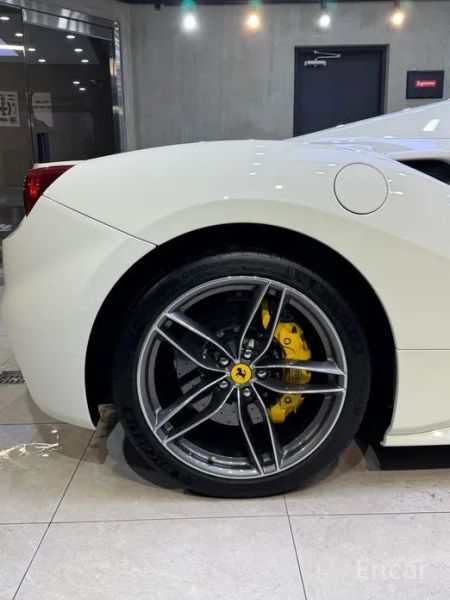 Ferrari 488