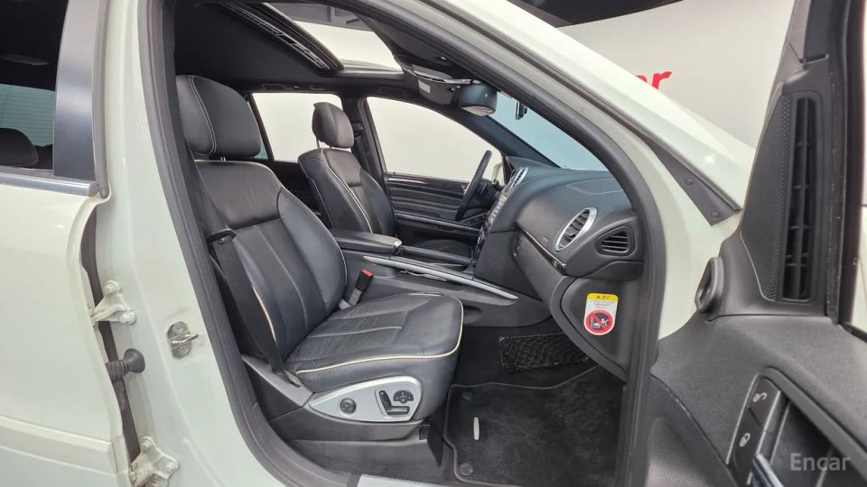 Mercedes-Benz M-class