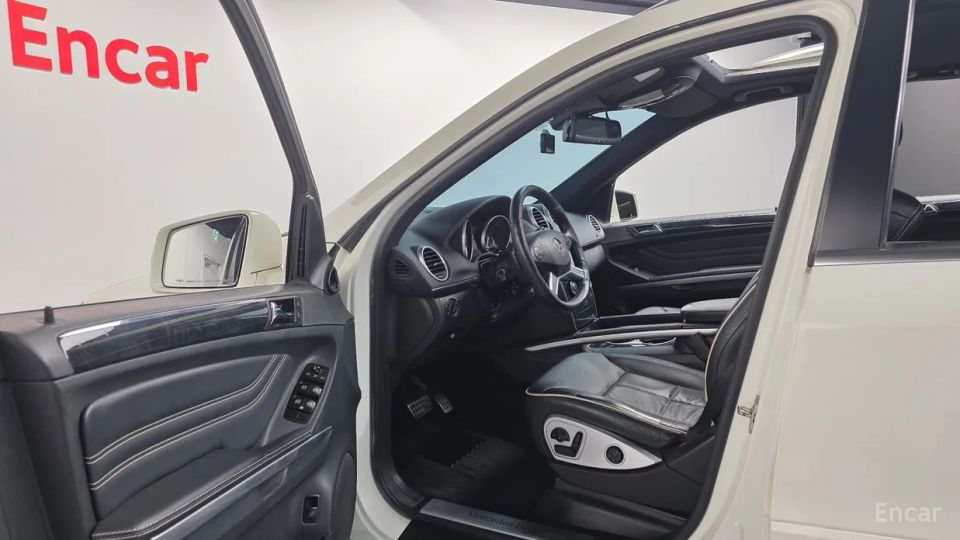 Mercedes-Benz M-class