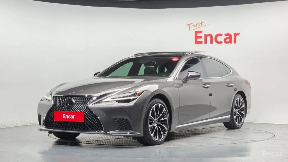 Lexus LS
