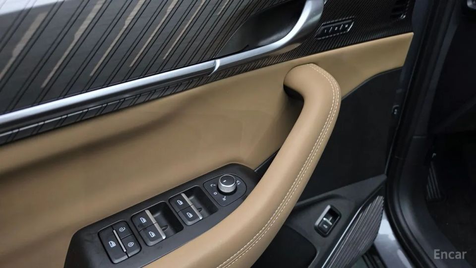 Renault-KoreaSamsung Grand Koleos