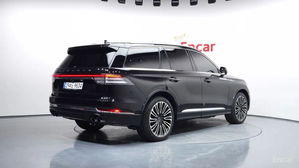 Lincoln Aviator