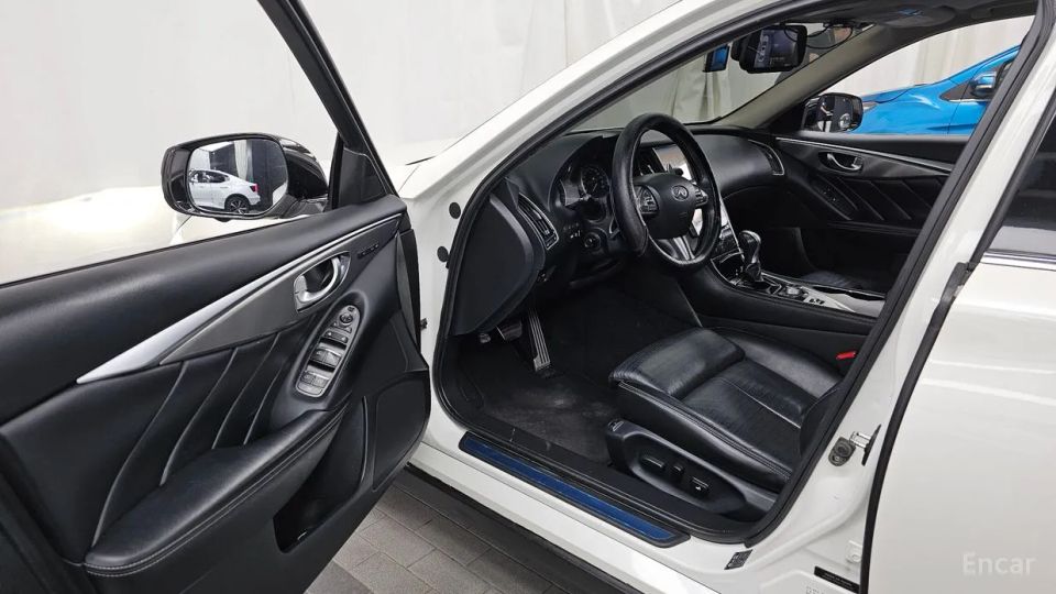 Infiniti Q50