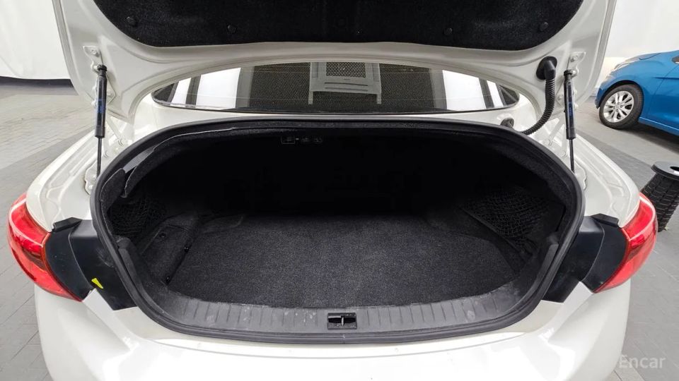 Infiniti Q50