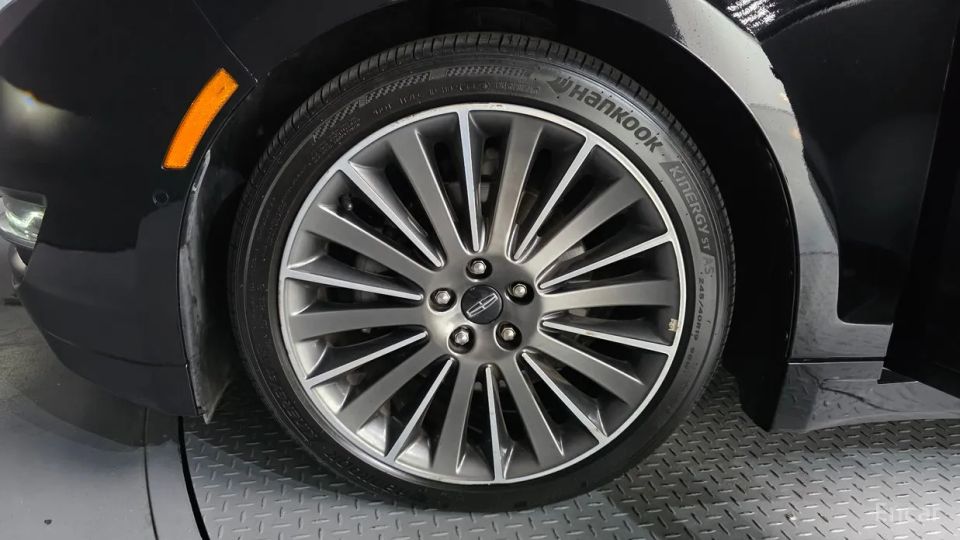 Lincoln MKZ
