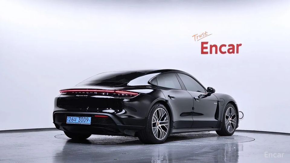 Porsche Taycan