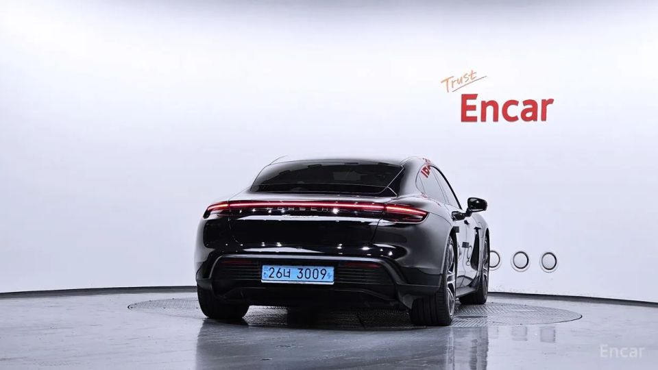 Porsche Taycan