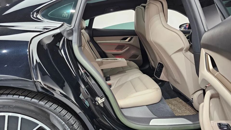 Porsche Taycan