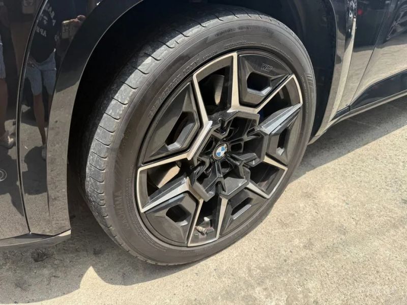 BMW XM