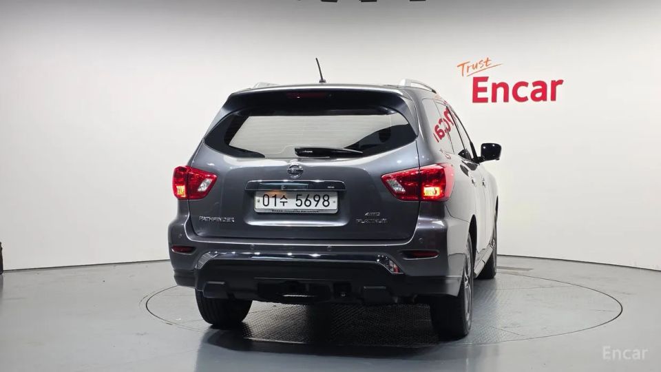 Nissan pathfinder