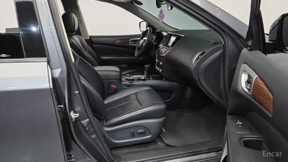 Nissan pathfinder