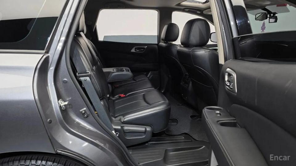 Nissan pathfinder