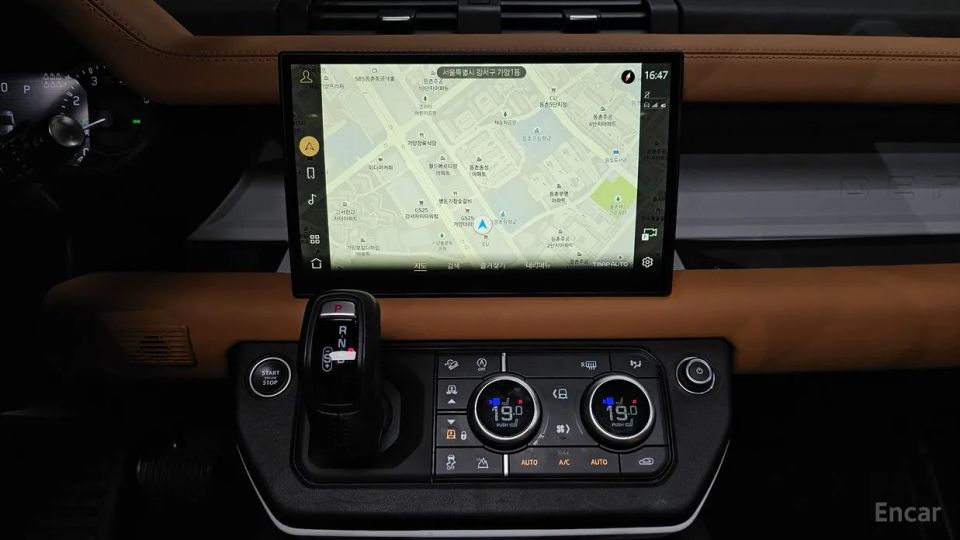 Land Rover Defender