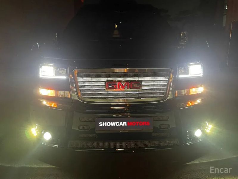 GMC Savana