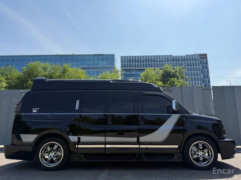 GMC Savana