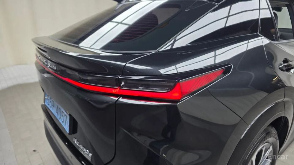Lexus RZ