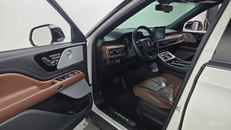 Lincoln Aviator