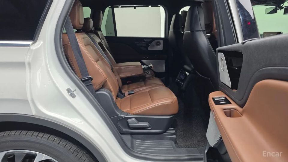 Lincoln Aviator