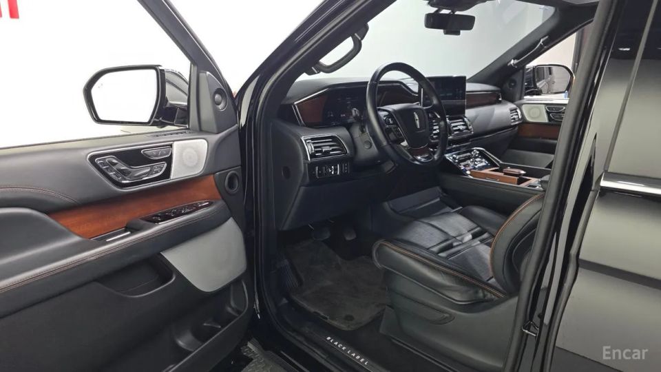 Lincoln Navigator