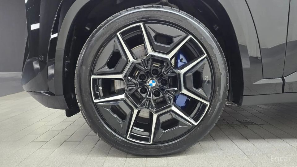 BMW XM