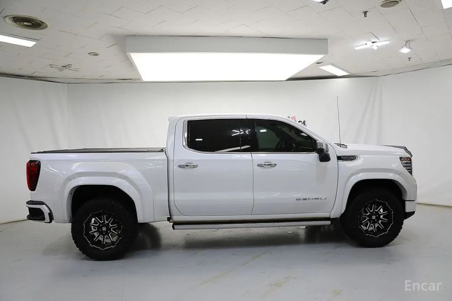 GMC Sierra