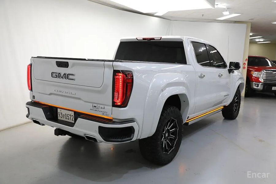 GMC Sierra