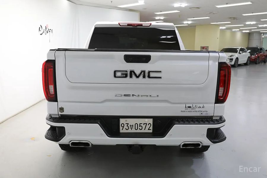 GMC Sierra