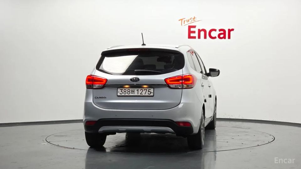 Kia Carens