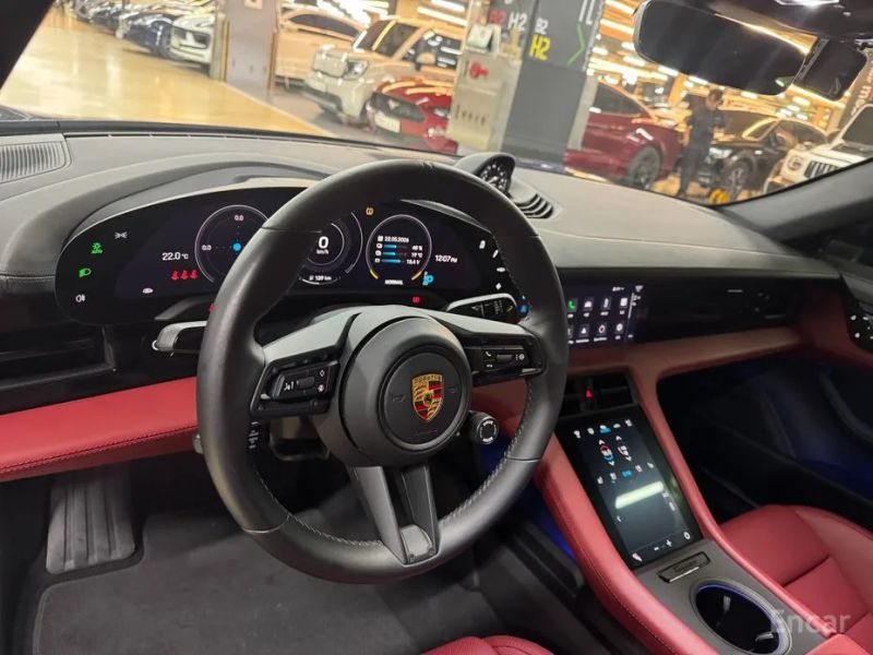 Porsche Taycan