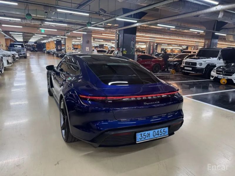 Porsche Taycan