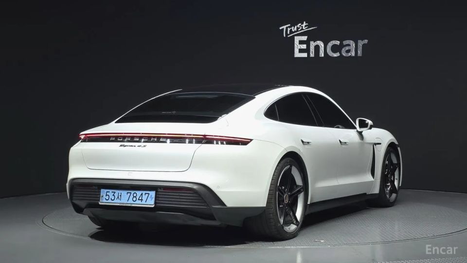 Porsche Taycan