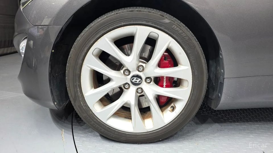 Hyundai Genesis