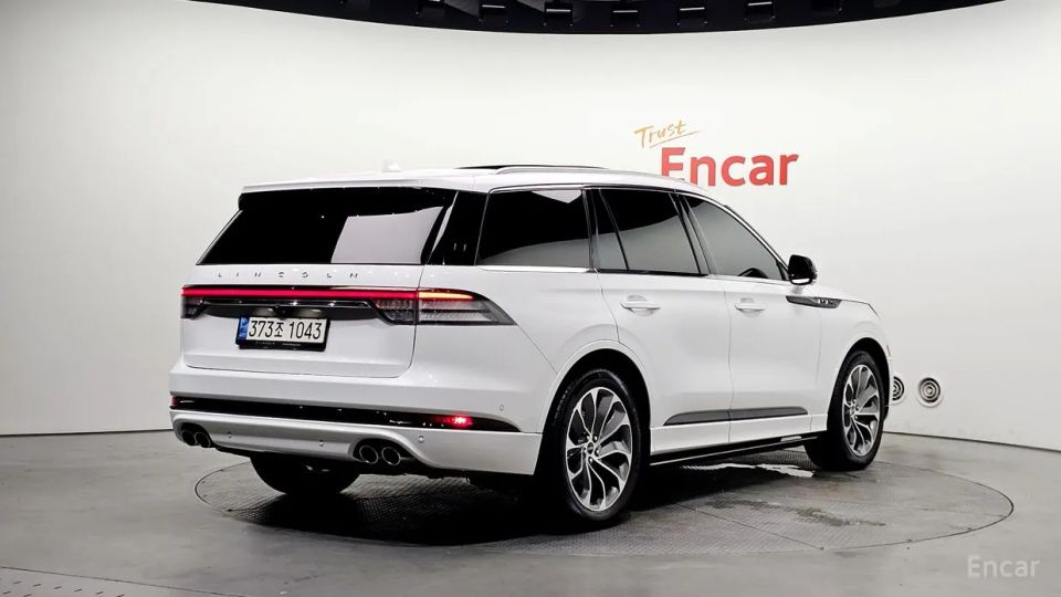 Lincoln Aviator