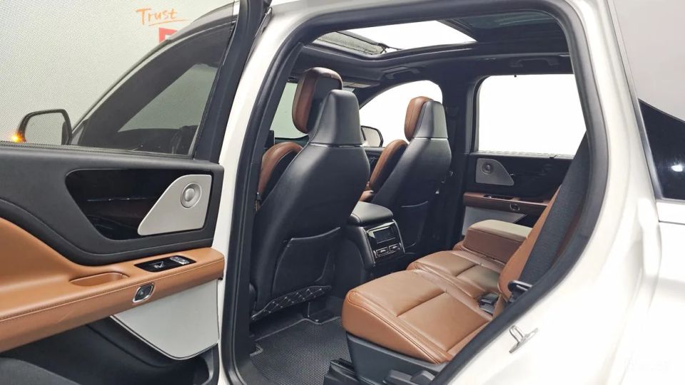 Lincoln Aviator