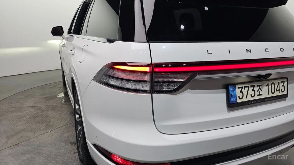 Lincoln Aviator