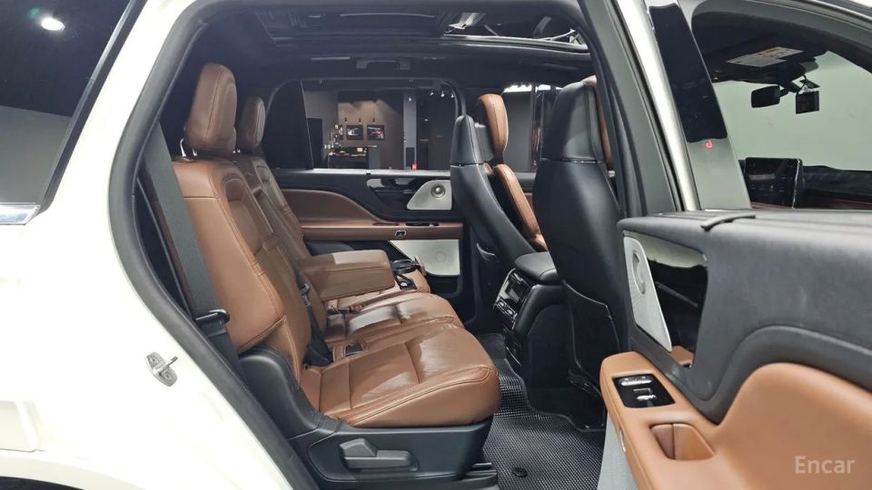Lincoln Aviator