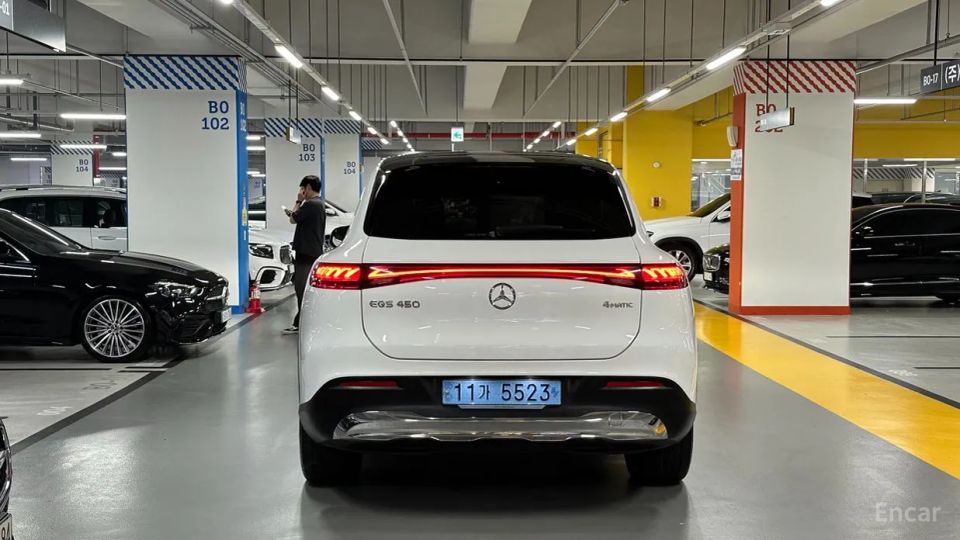 Mercedes-Benz EQS